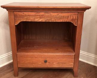 Impressions by Thomasville Side Table, 1/2