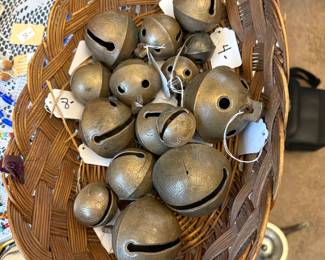 Vintage petal sleigh bells