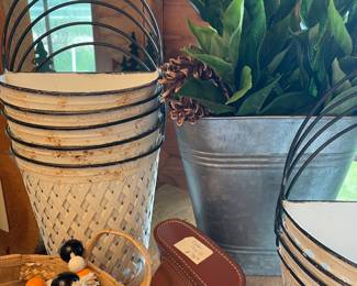 darling new items for the garden or Spring decorator.