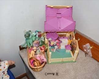 0022Some Highlights Frankfort Estate Sale