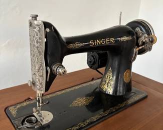1920 Singer sewing Machine