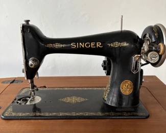 1920 Singer sewing machine