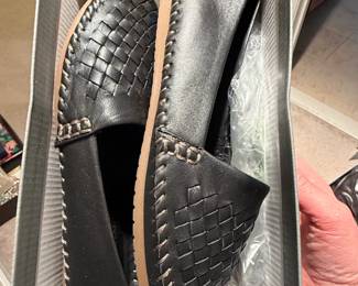 Adam Tucker by Me Too Womens WavesDSW Black Woven Leather Espadrille Flats