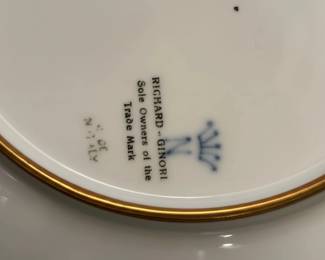 Richard Ginori Capodimonte Decorative Plate fifth image