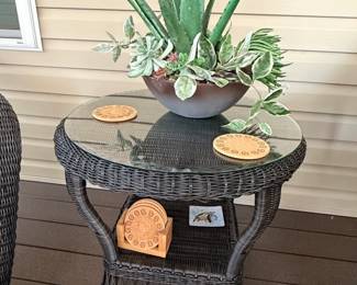 Woven Resin Wicker Side Table with Glass Top and Cork Coasters