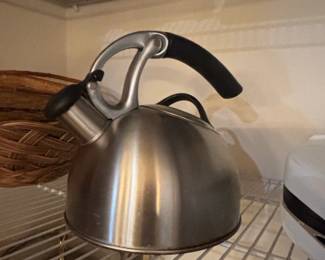 OXO Good Grips Uplift Stainless Steel Whistling Kettle