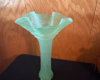 Vintage Northwood Feathers Green Opalescent Swung Glass Vase