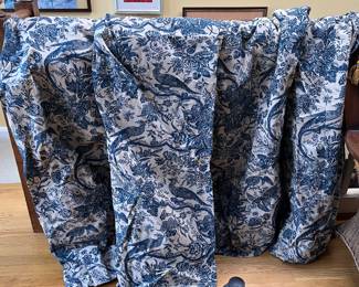 4 beautiful curtain panels 