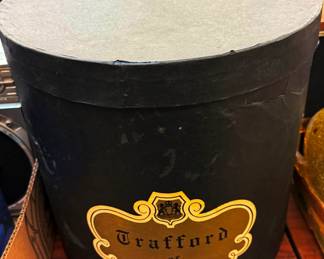 Vintage Top Hat Box