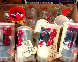 T-Shirt Mugs, Glasses Cleveland Indians