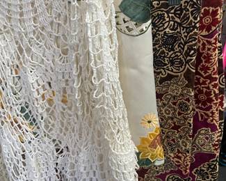  VINTAGE TABLE CLOTHS