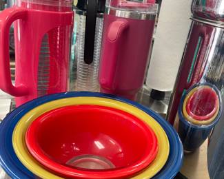 PYREX BOWLS