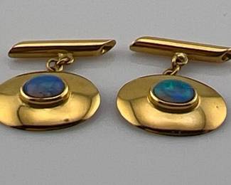18kt opal cuff links