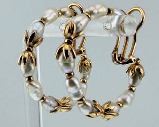 14kt fresh water pearl earrings