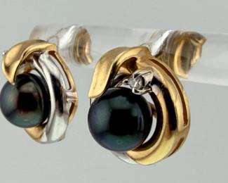 14kt diamond and black pearl earrings