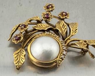 Givenchy 14kt mabe pearl, diamond brooch