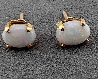 14kt and opal studs