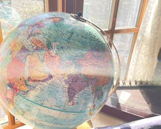 vintage globe, still has czechoslovakia so before the 40's