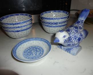 Vtg Grain Rice Bowls/Bombay Porcelain bird figurine
