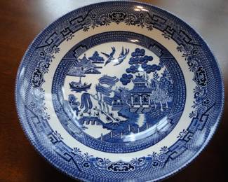 Features traditional Chinoiserie Pattern that tells a legend of lovers. Always features the two flying birds! 