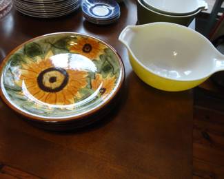 Vintage PYREX mixing bowl (when spelled like this - PYREX- you know it is older) Cinderella in Yellow Color