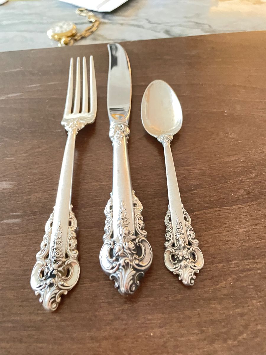 sterling flatware Grande Baroque by Wallace 1941 (not a complete set), very special