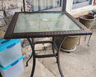patio table, small