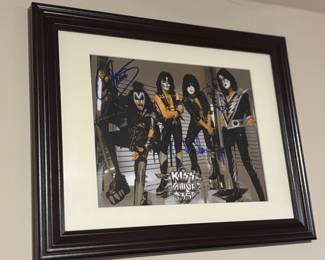 Signed kiss photo