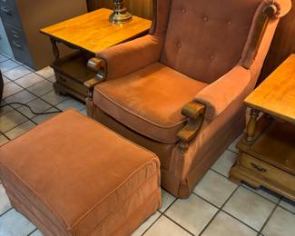 Burnt Orange Rocker/Swivel Lounge Chair with footstool $ 250.00 set
Chr: 32”w 33”d 36”t FS: 24”x 18” x 15”t