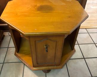 Octagonal Maple End Table $ 125.00
25”w 25”d 21”t