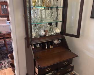 Thomasville 2 piece Mahogany Secretary $650.00
31.5”w 19”d 85”t