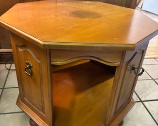 Octagonal Maple End Table $ 125.00
25”w 25”d 21”t