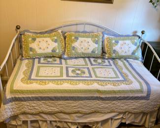 White metal Day Bed w trundle $250.00
80”w 40”d 44”t