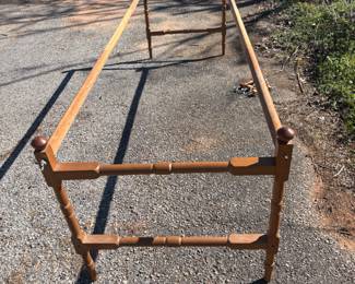 Adjustable Quilting Rack $ 175.00
33”w 10.5”- 114”L 33”t