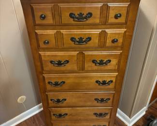 Yorktown by Flanders Maple wood
Lingerie Chest 7 drawers $200.00
23”w 17”d 49”t