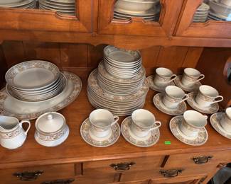 Wallace Heritage”Daphne” pattern 52 pcs Service for 8 $350.00
Dinner, salad, bowl, fruit, cup & saucer, cream & sugar, 2 serving