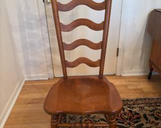 Tell City, IN Hard Rock Maple Dinning Table & 6 Chairs, 2 leafs  $900.00
Tbl: 59”-82”L, 42”d 29” Ladder back Chairs: 17.5”w 15”d 45”t