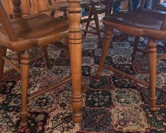 Tell City, IN Hard Rock Maple Dinning Table & 6 Chairs, 2 leafs  $900.00
Tbl: 59”-82”L, 42”d 29” Ladder back Chairs: 17.5”w 15”d 45”t