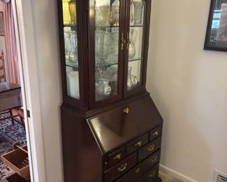 Thomasville 2 piece Mahogany Secretary $650.00
31.5”w 19”d 85”t
