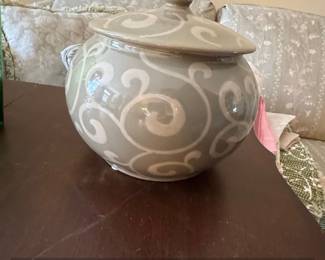 Vintage Ceramic pot with Lid and Swirl Design