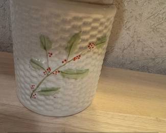 Vintage Shamrock Basketweave Ceramic Lamp Base second image