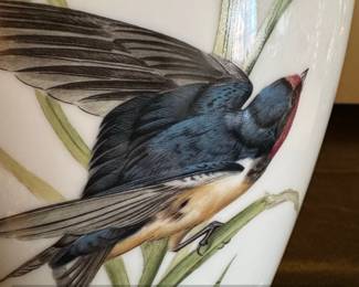 Franklin Porcelain The Meadowland Bird Vase by Basil Ede second image