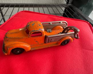 Vintage metal tow truck