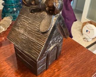 Vintage Snoopy metal bank