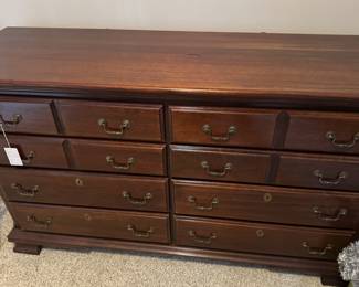 Kinkaid dresser
