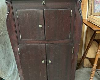 F45. Victrola Record Player w/Key-Floor Model	