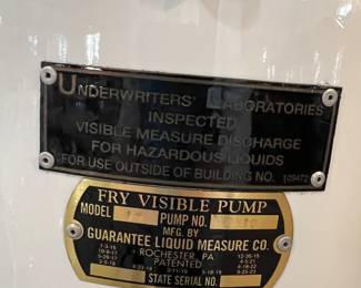 SINCLAIR Restored Gas Pump - 
10 Gallon - Lights Up!