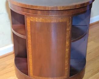 HENREDON End Table with Shelves