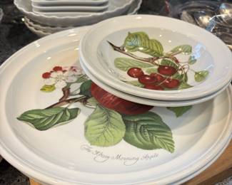 Portmeirion Pomona Dishes - 2 Dinner Plates, 2 Dipping Bowls