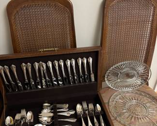 Oneida King James Silverware Set